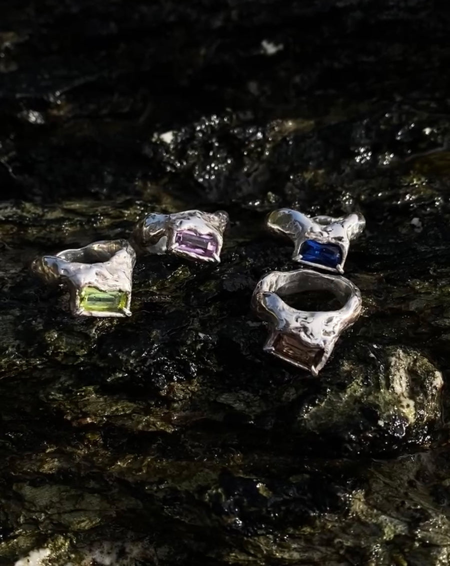 Sterling Silver Wavy 2.0 Ring in Blue Spinel